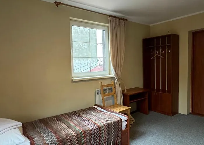 Crocus Hotel